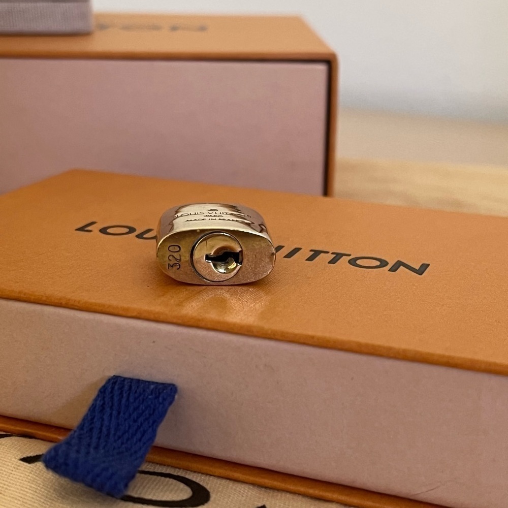 Louis Vuitton Lock & Key #320 16” Unbranded GF Necklace - Picture 9 of 14